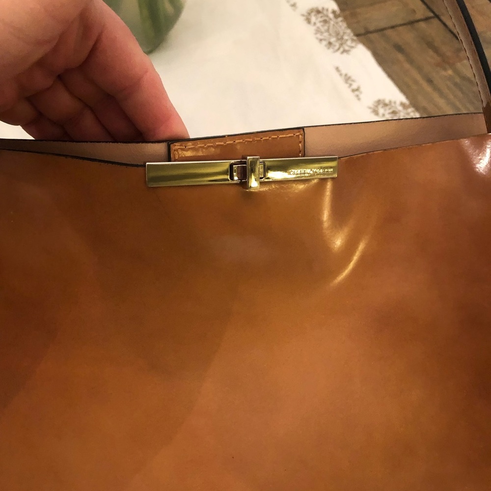 Beautiful Bag! - Picture 2 of 6